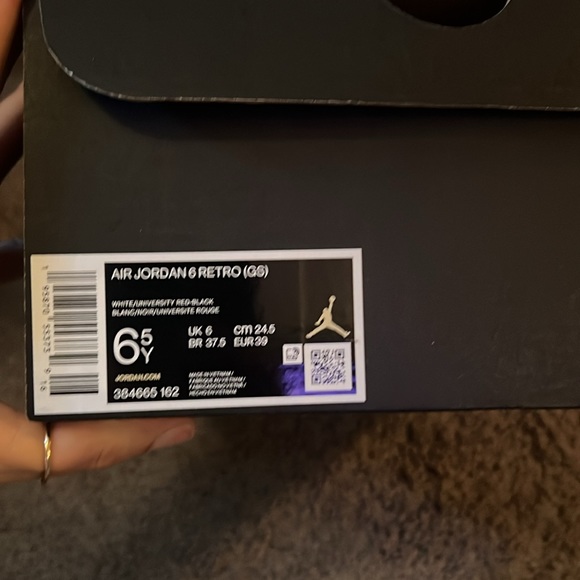 Jordan 6 Red Oreos size 6.5 grade school never worn still have box. - Picture 7 of 10